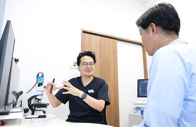 泌尿器専門医・指導医による丁寧な診察