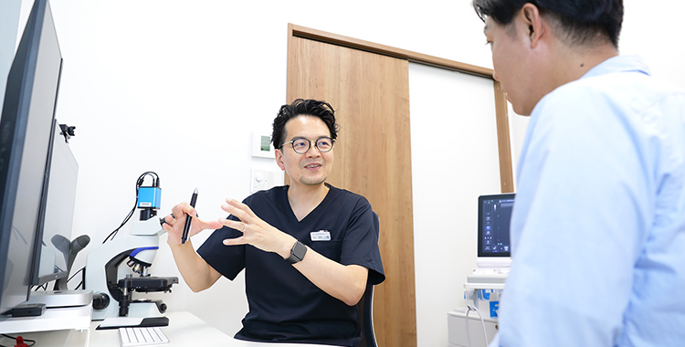 泌尿器専門医・指導医による丁寧な診察